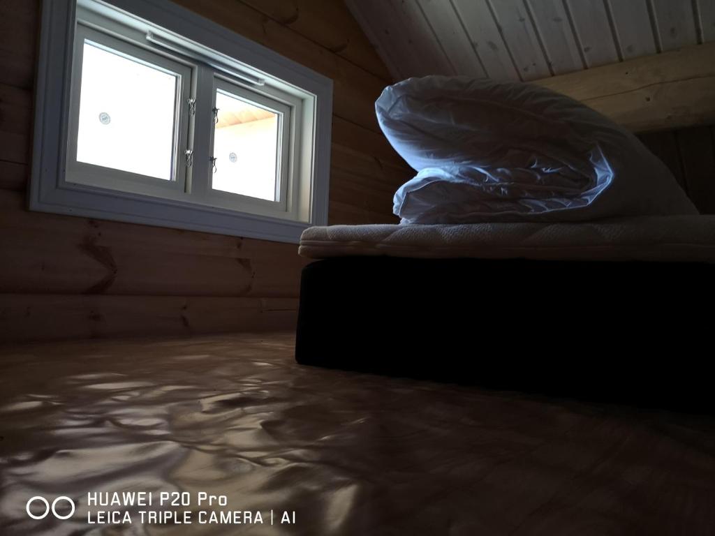 Lyngen ski- og fiskecamp room 5